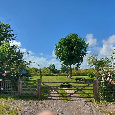 Hopgarden Glamping Luxury Shepherds Huts Wadhurst Eksteriør billede