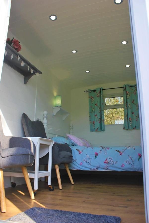 Hopgarden Glamping Luxury Shepherds Huts Wadhurst Eksteriør billede