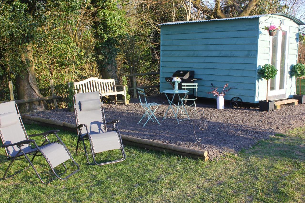 Hopgarden Glamping Luxury Shepherds Huts Wadhurst Eksteriør billede