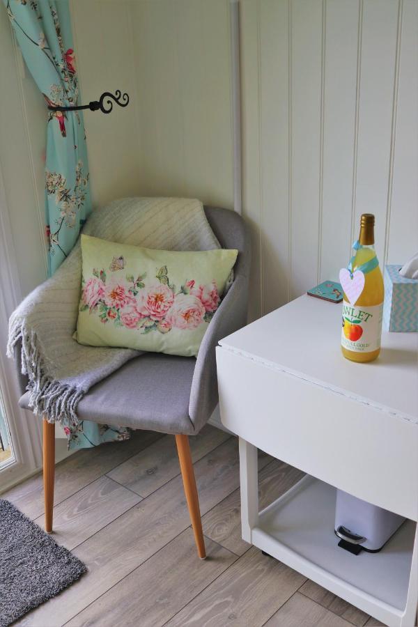 Hopgarden Glamping Luxury Shepherds Huts Wadhurst Eksteriør billede