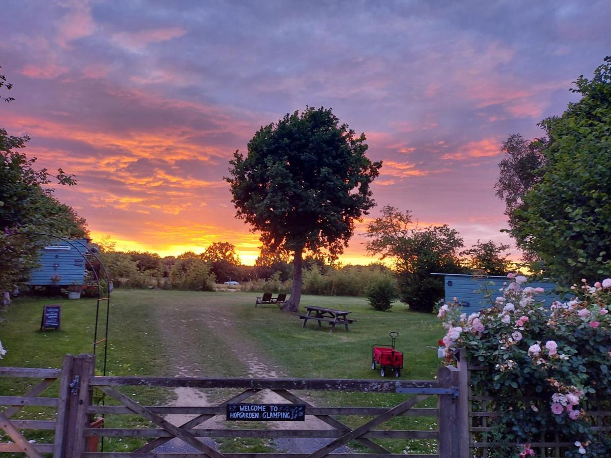 Hopgarden Glamping Luxury Shepherds Huts Wadhurst Eksteriør billede