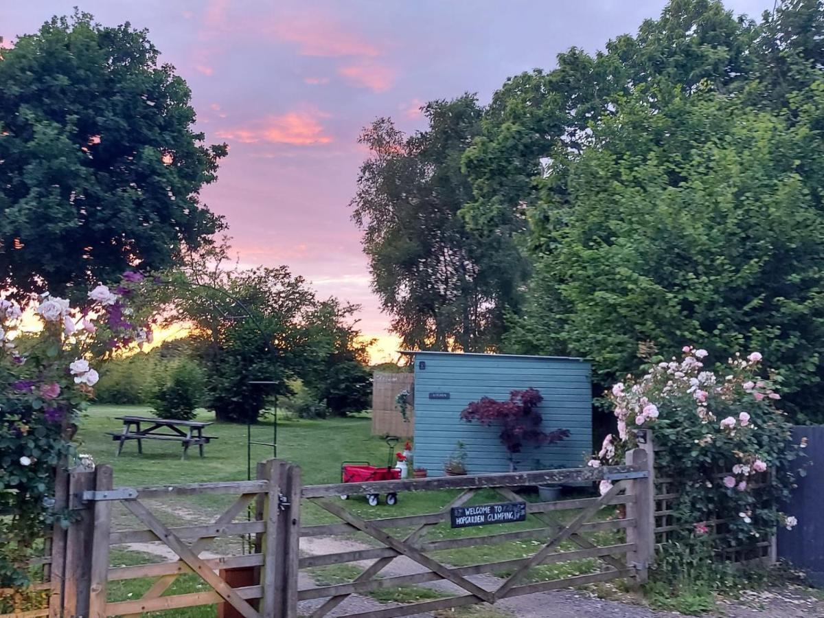 Hopgarden Glamping Luxury Shepherds Huts Wadhurst Eksteriør billede