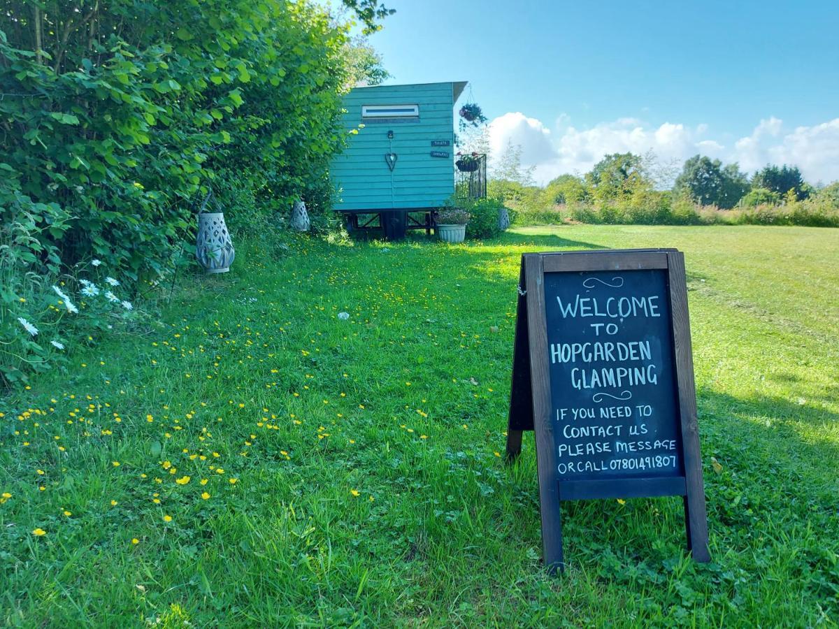 Hopgarden Glamping Luxury Shepherds Huts Wadhurst Eksteriør billede