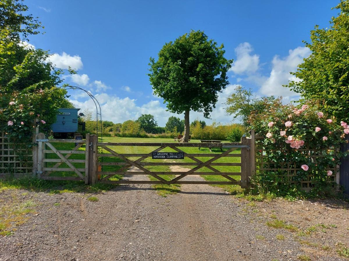 Hopgarden Glamping Luxury Shepherds Huts Wadhurst Eksteriør billede